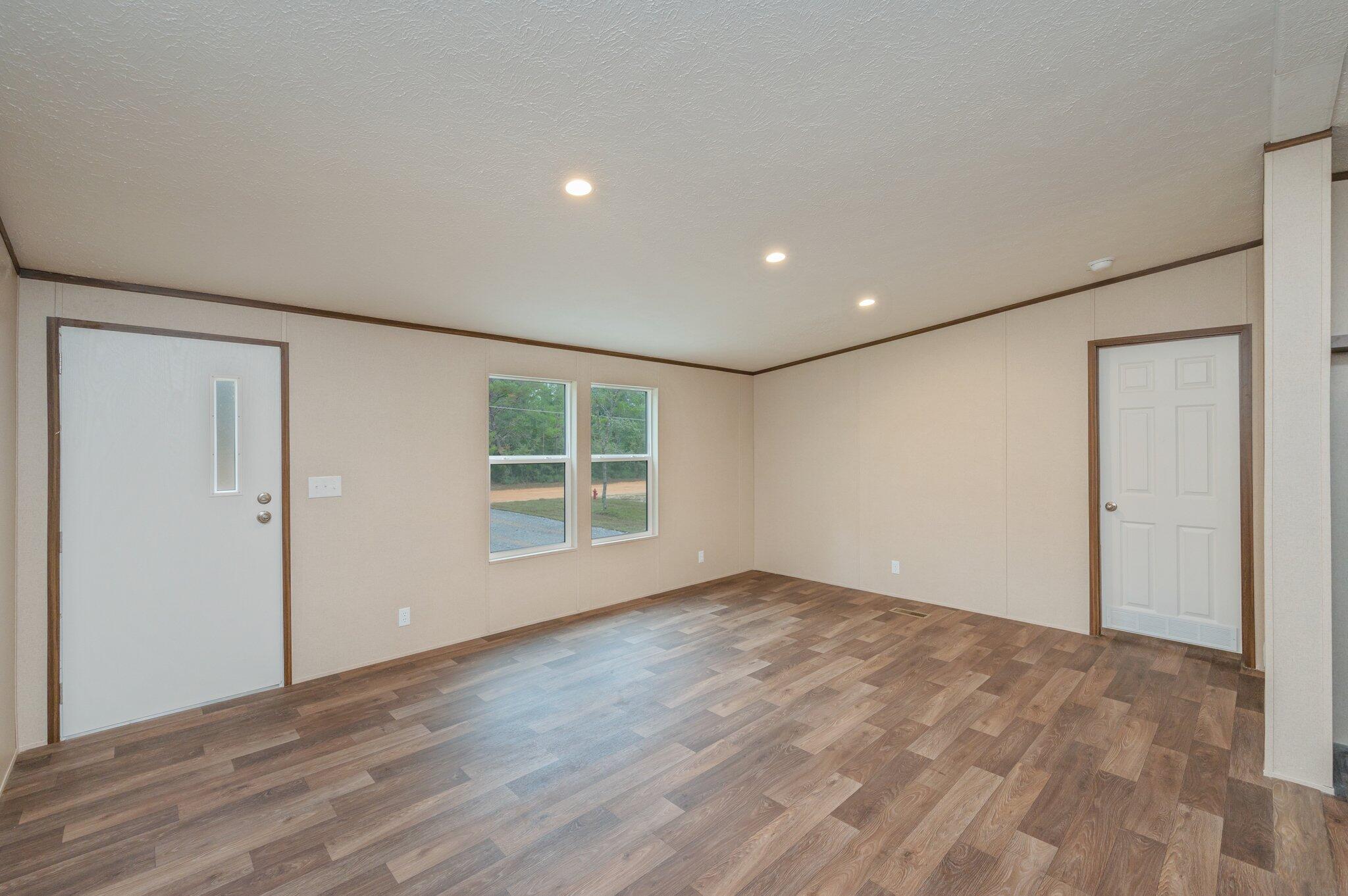 143 W Snowdrop Street, DeFuniak Springs