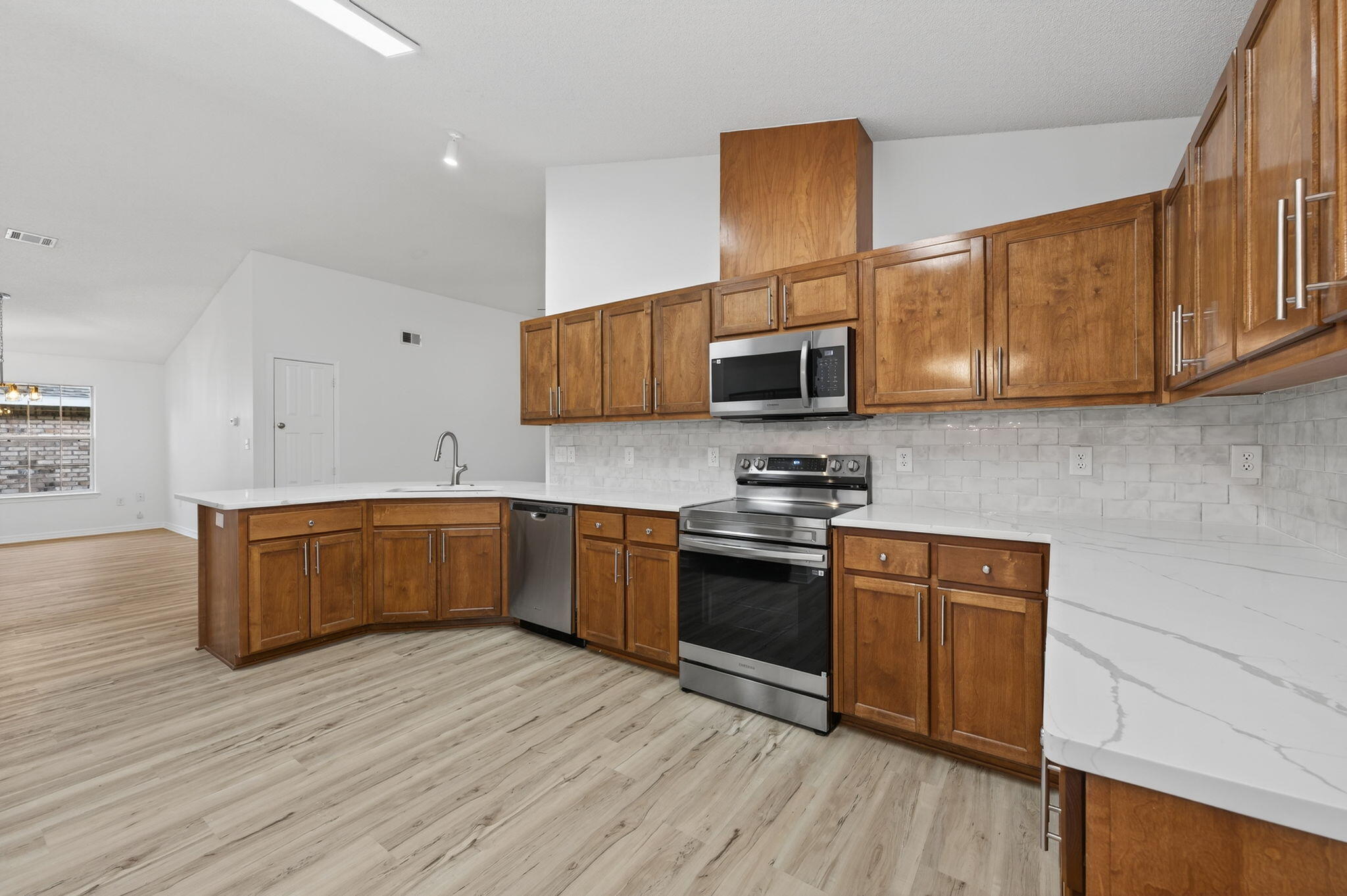 1608 Sutton Place