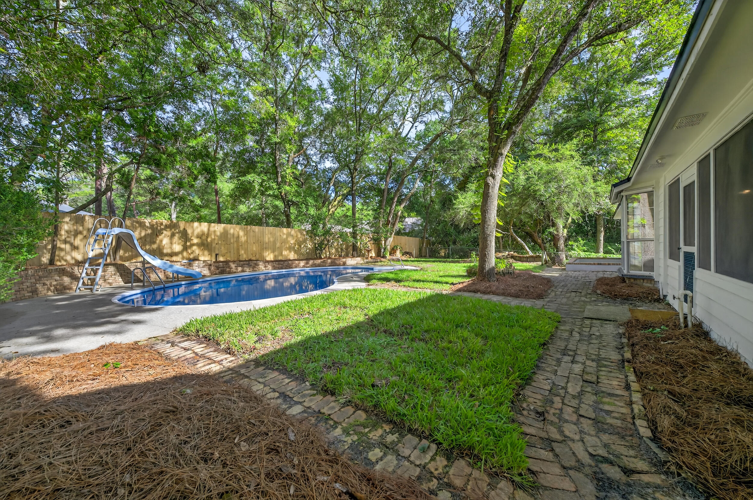 606 Nelson Point Road
