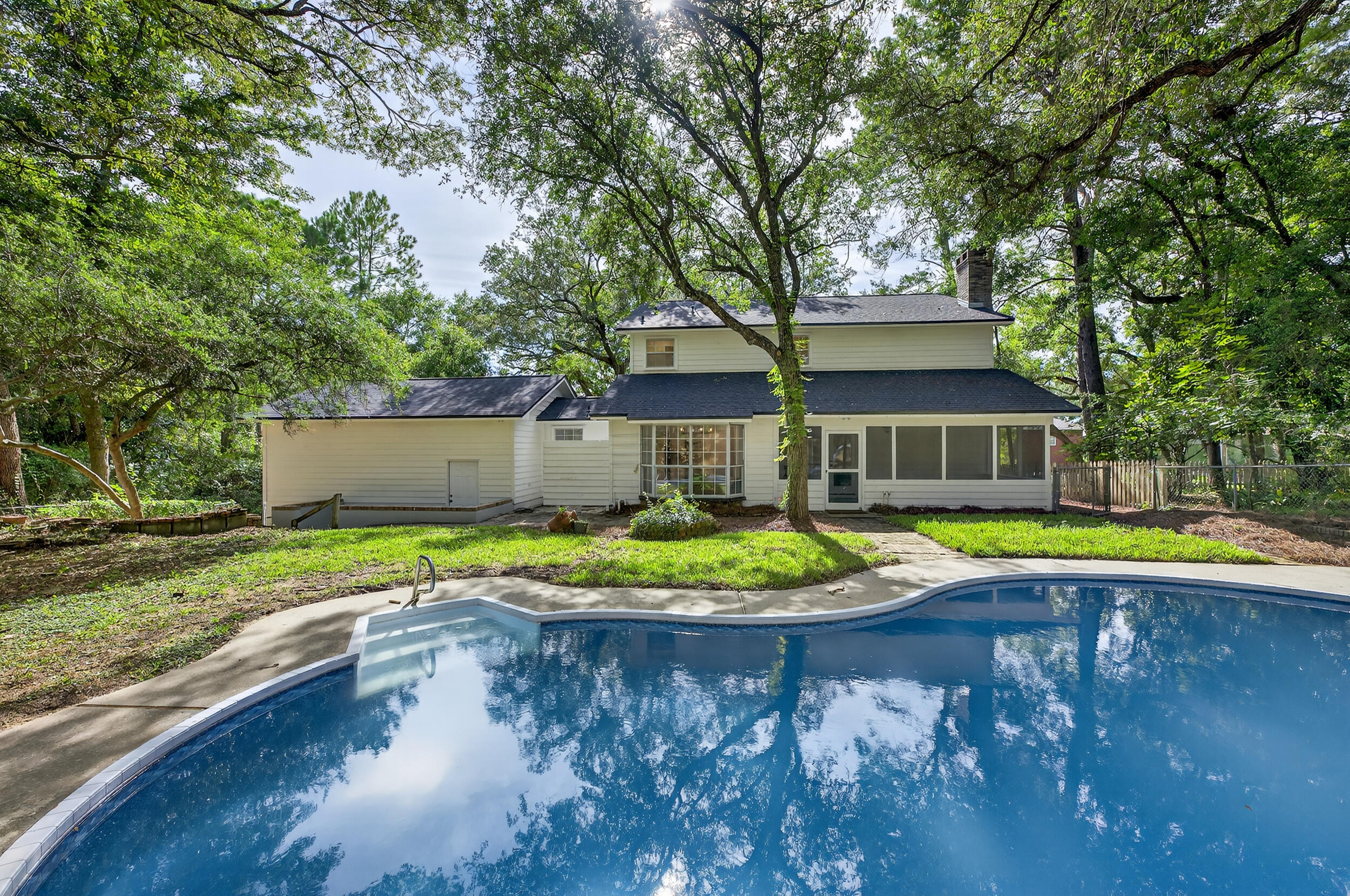 606 Nelson Point Road