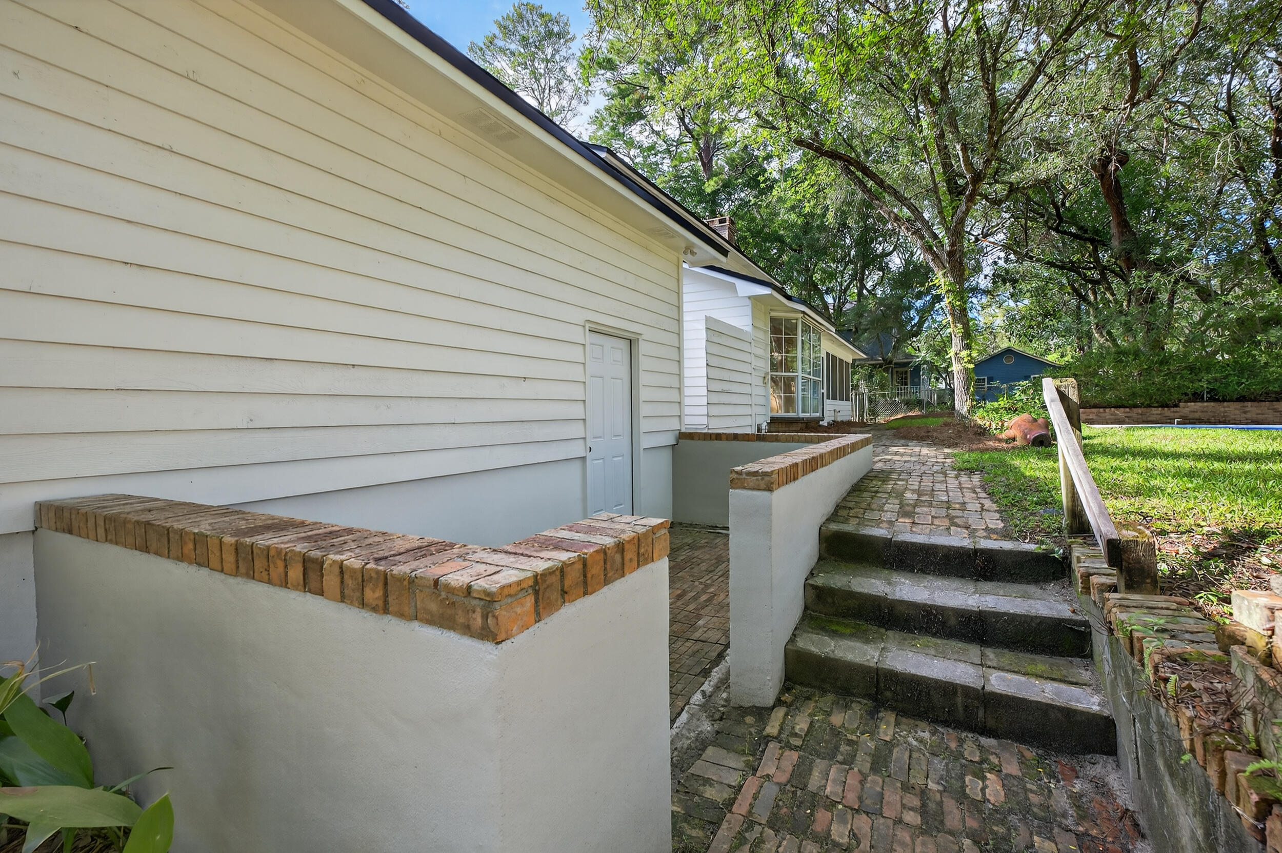 606 Nelson Point Road