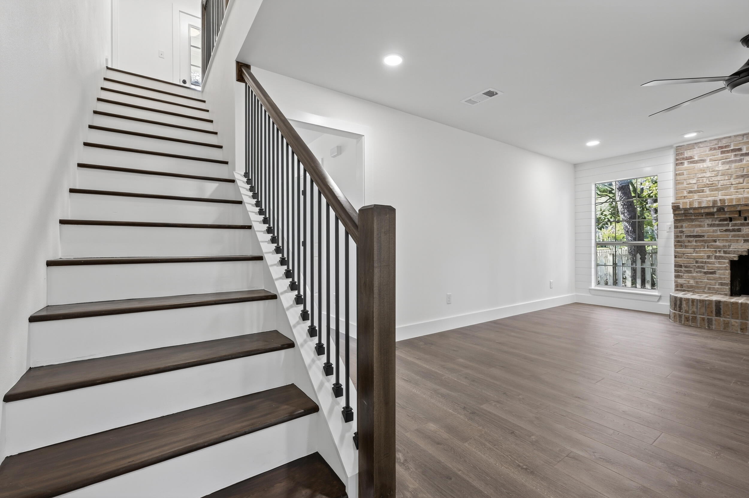 606 Nelson Point Road