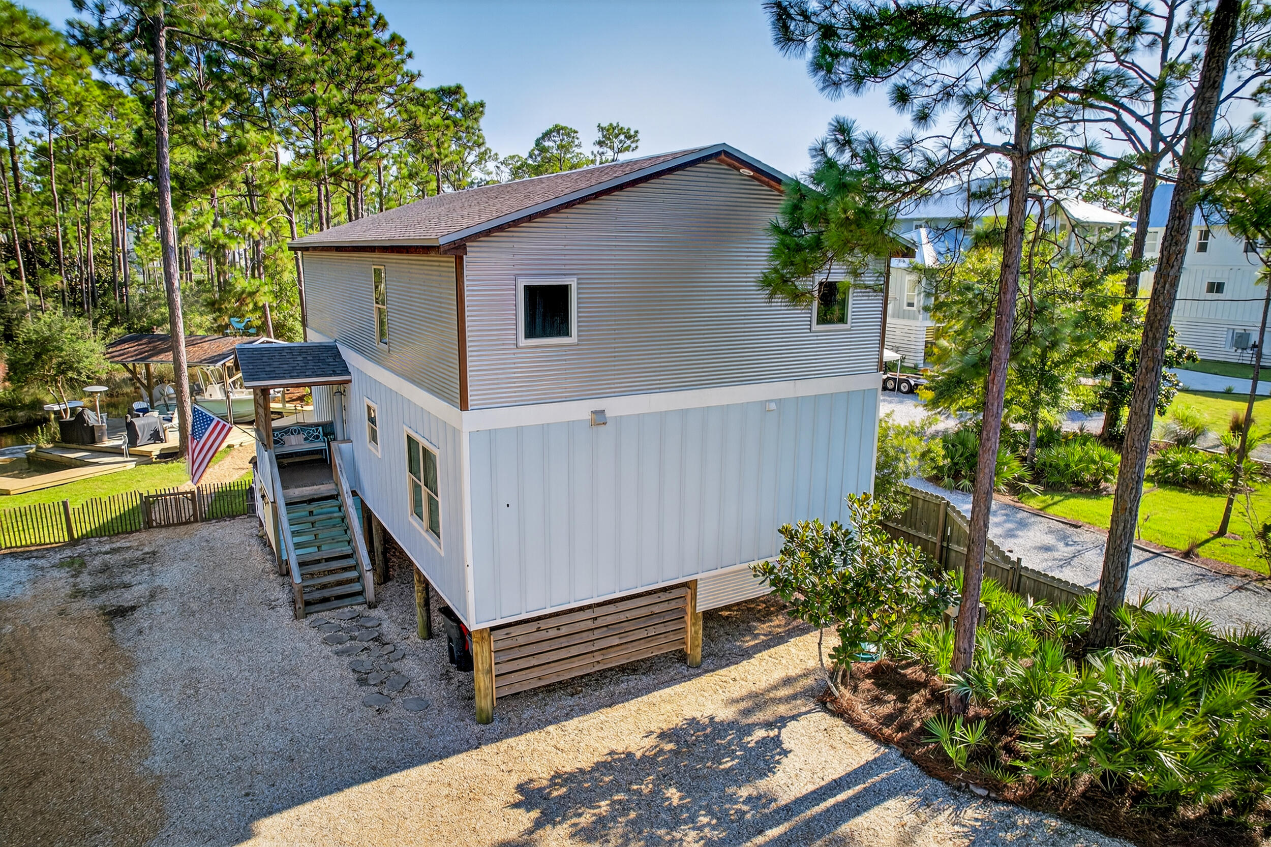 81 W Nursery Road