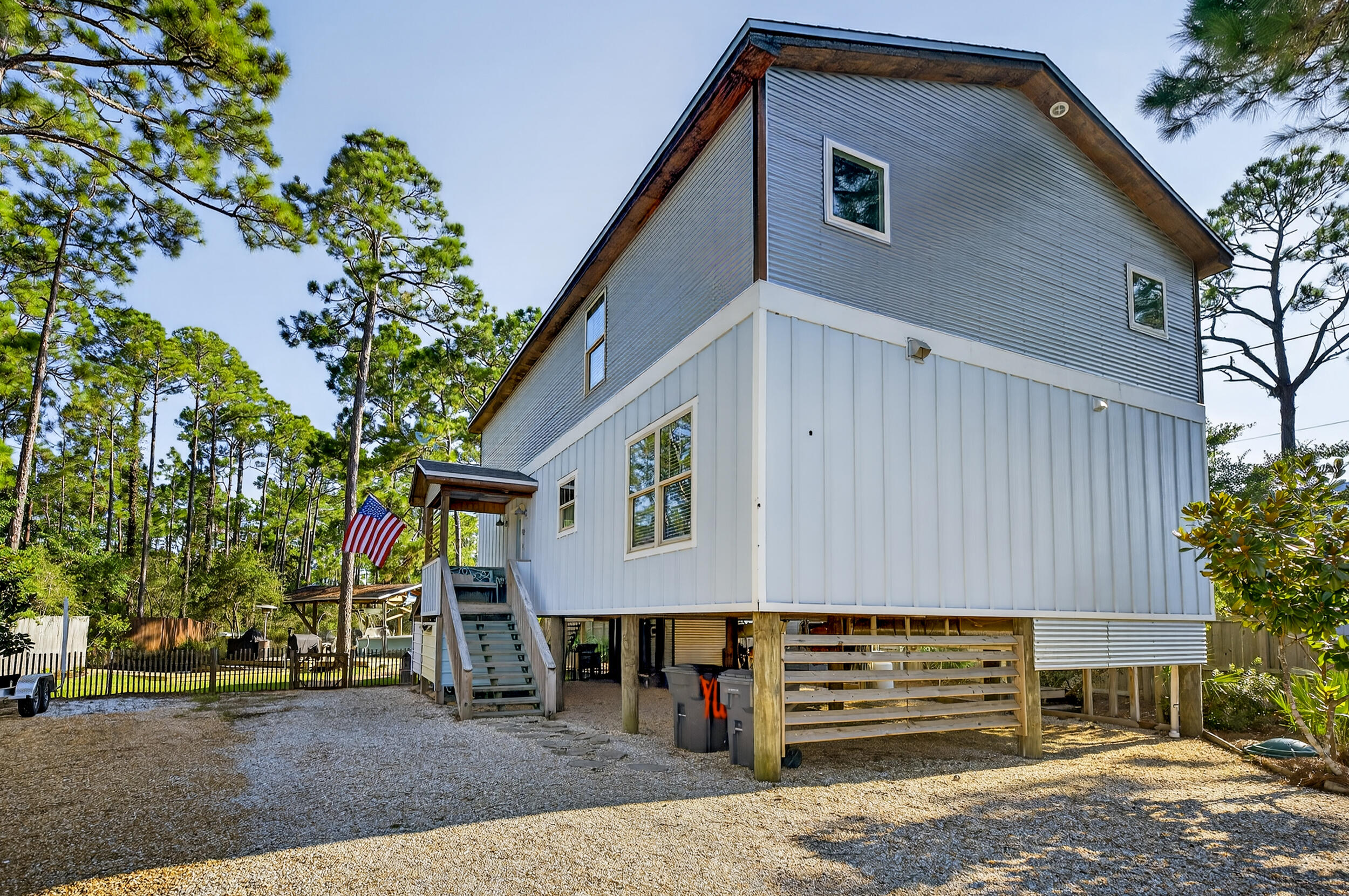 81 W Nursery Road