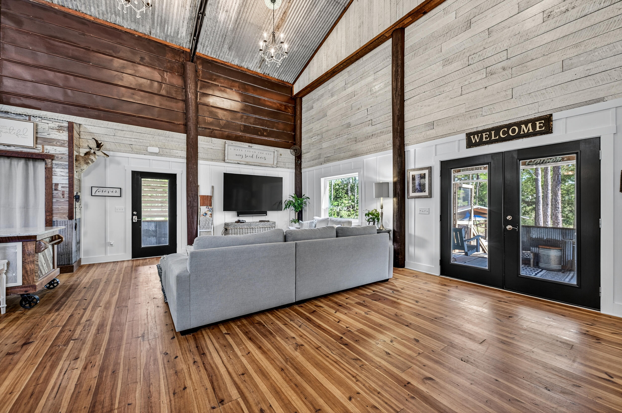 81 W Nursery Road