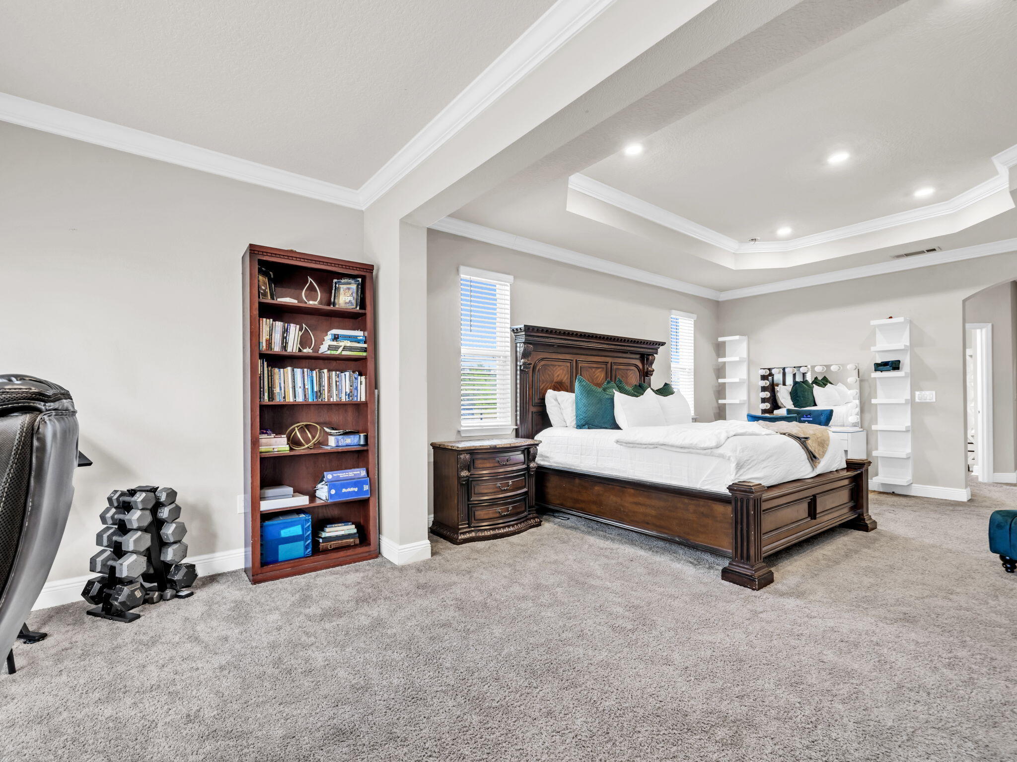 1056 Brushed Dune Circle