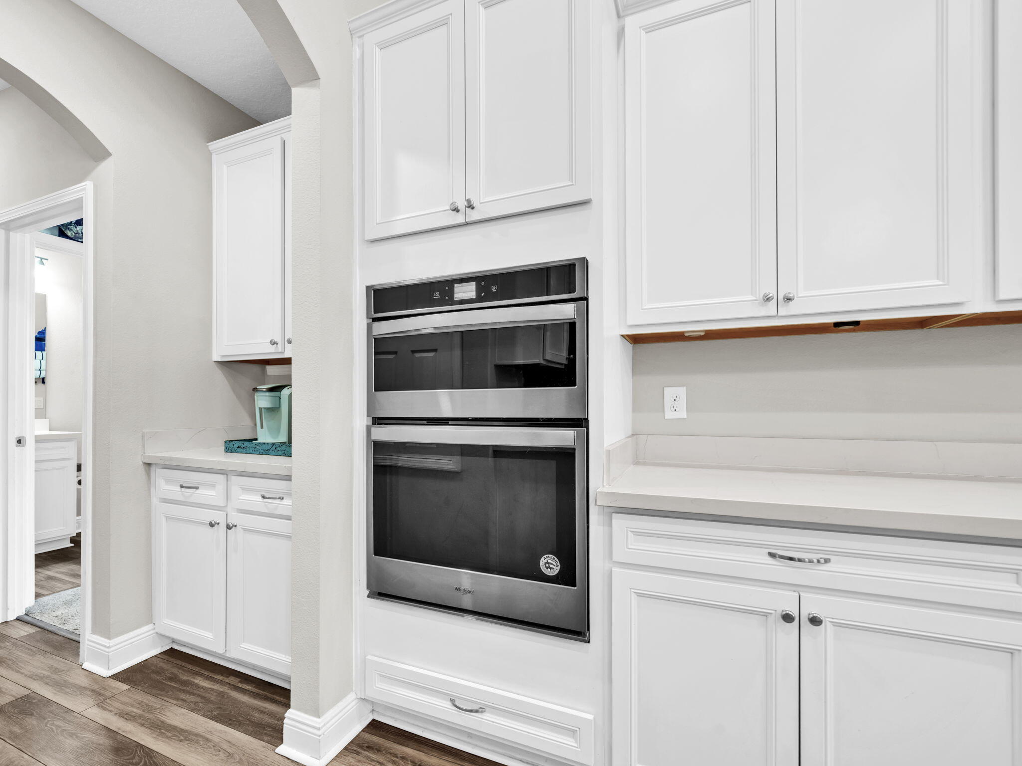 1056 Brushed Dune Circle