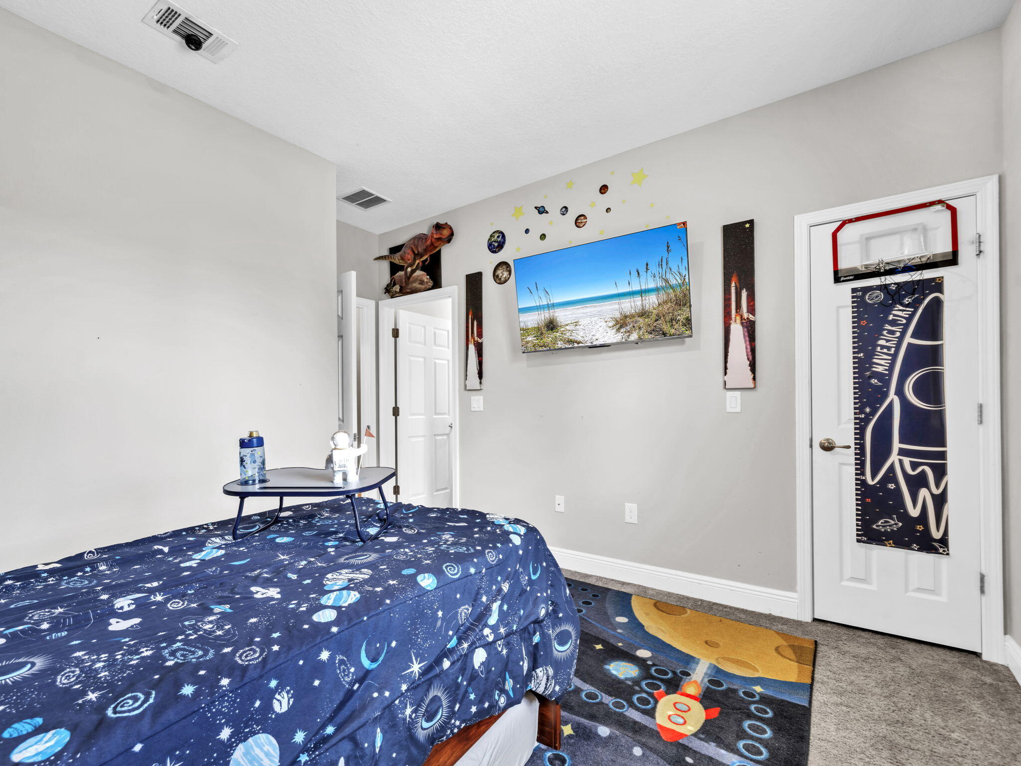 1056 Brushed Dune Circle