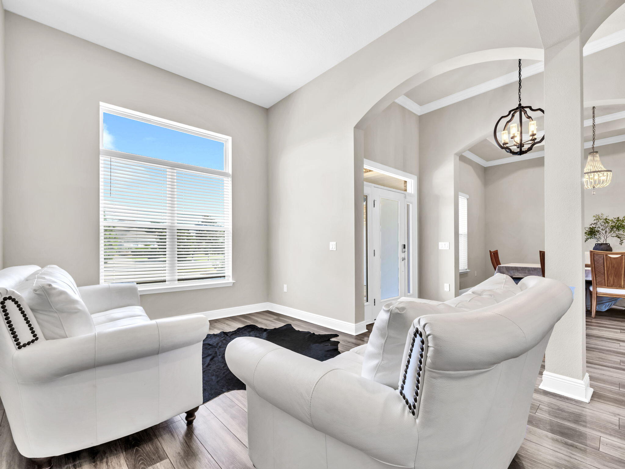 1056 Brushed Dune Circle