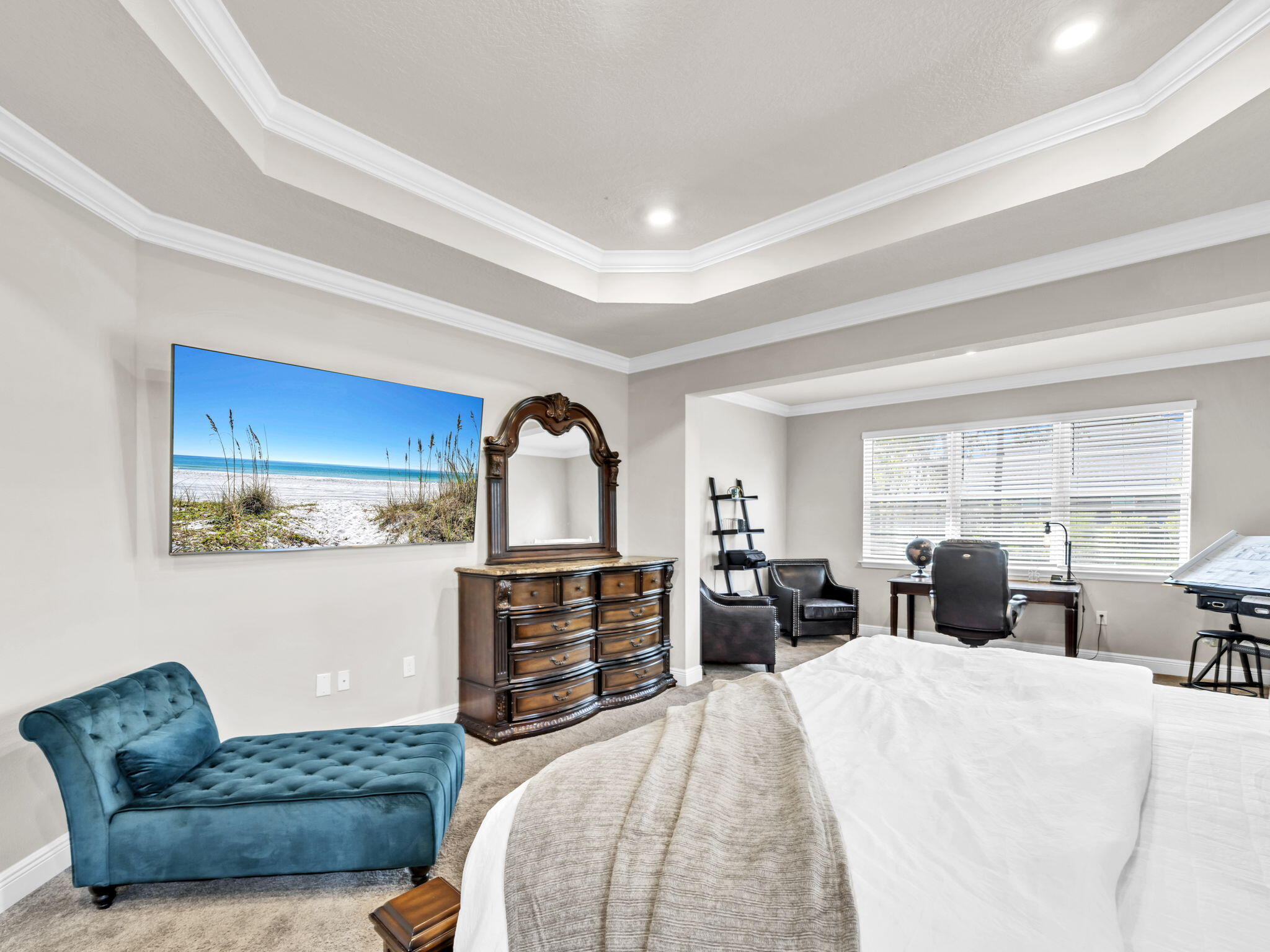 1056 Brushed Dune Circle