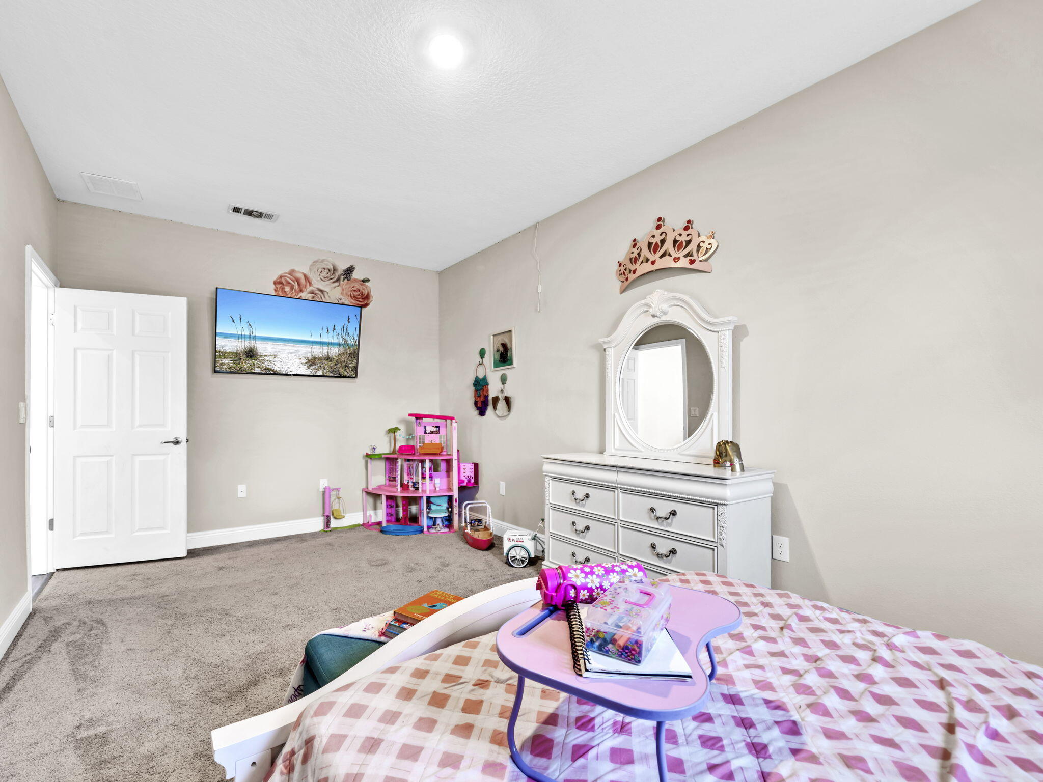 1056 Brushed Dune Circle