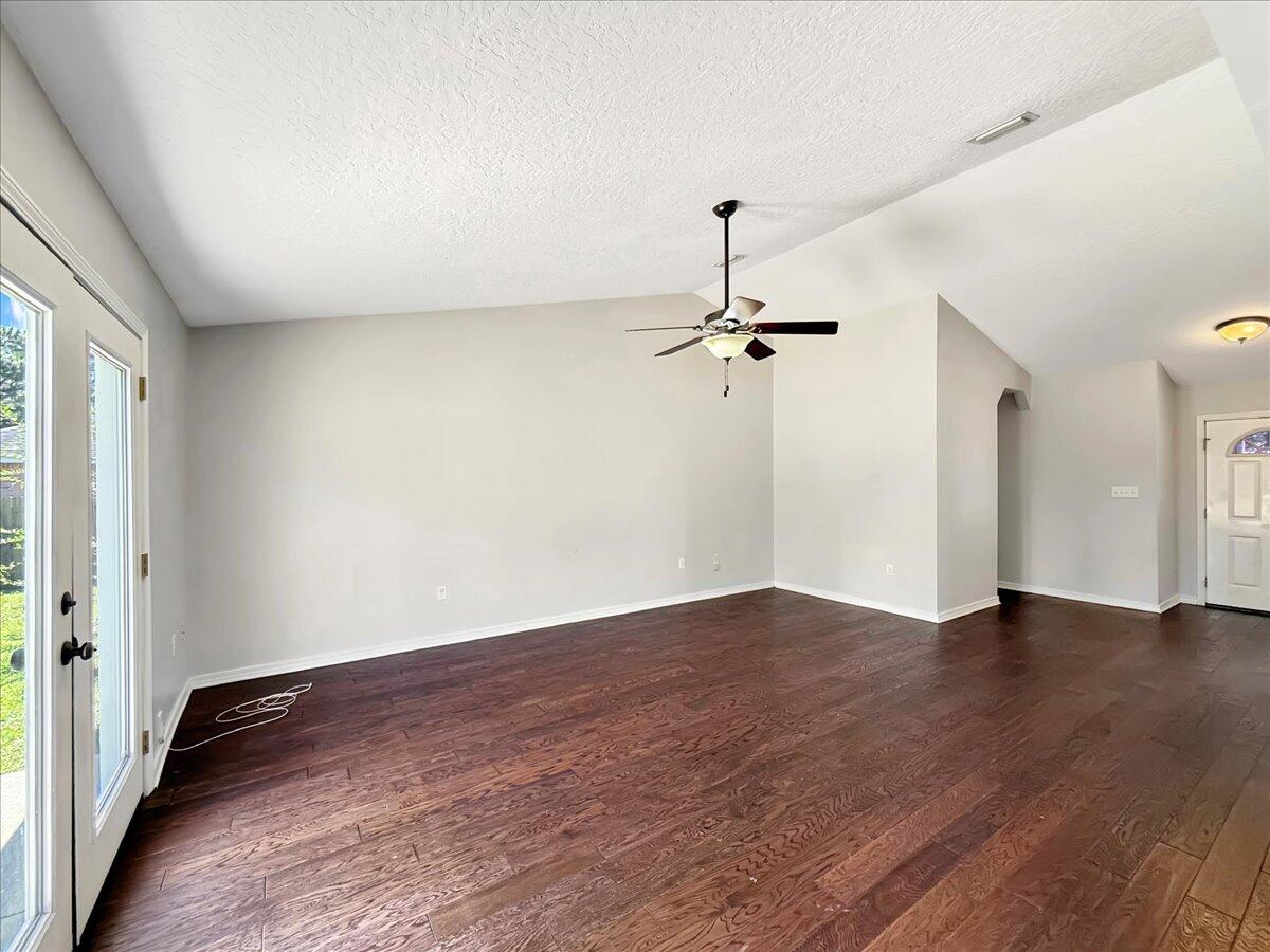 1958 Commodore Drive