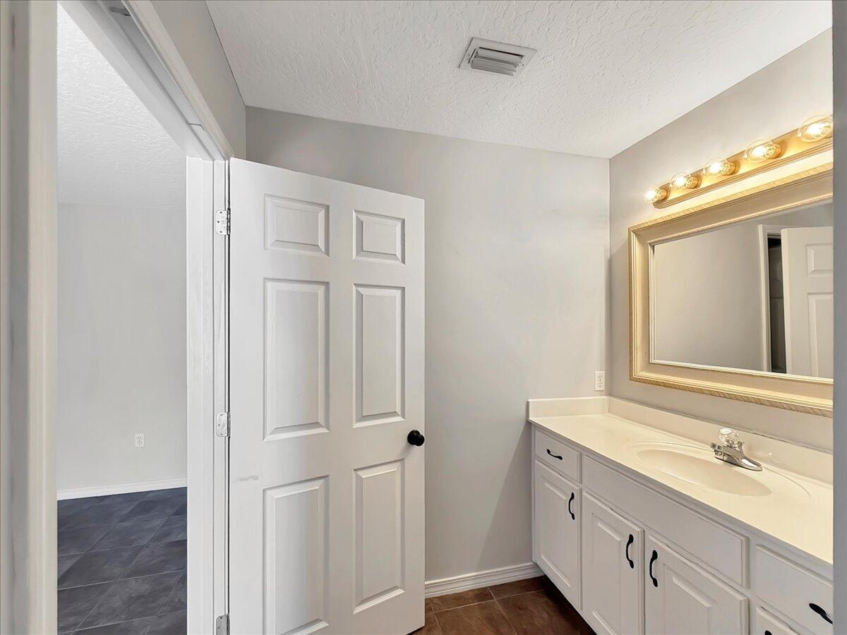 1958 Commodore Drive