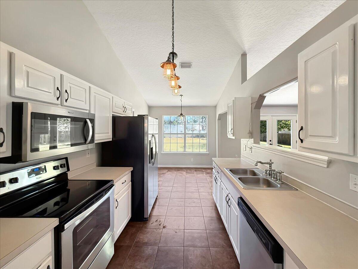 1958 Commodore Drive