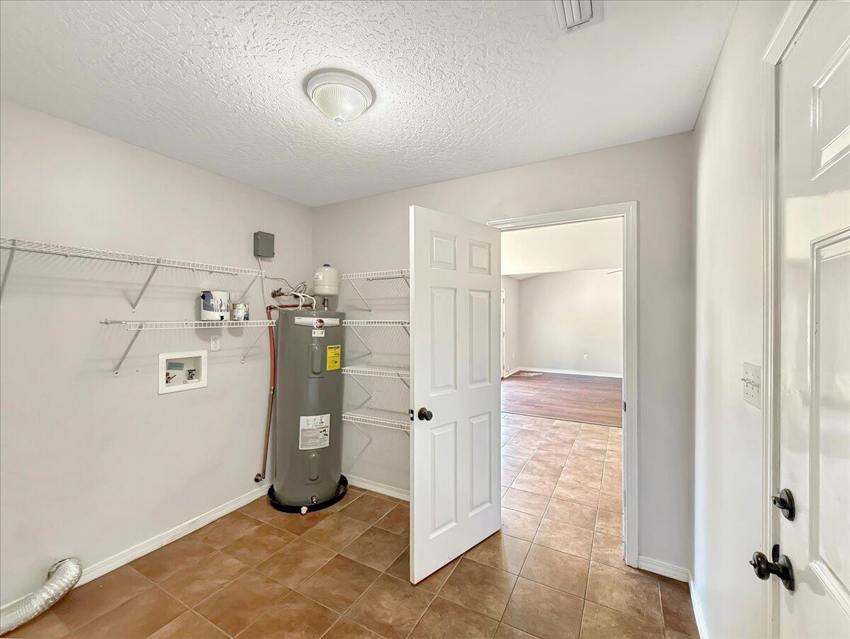 1958 Commodore Drive