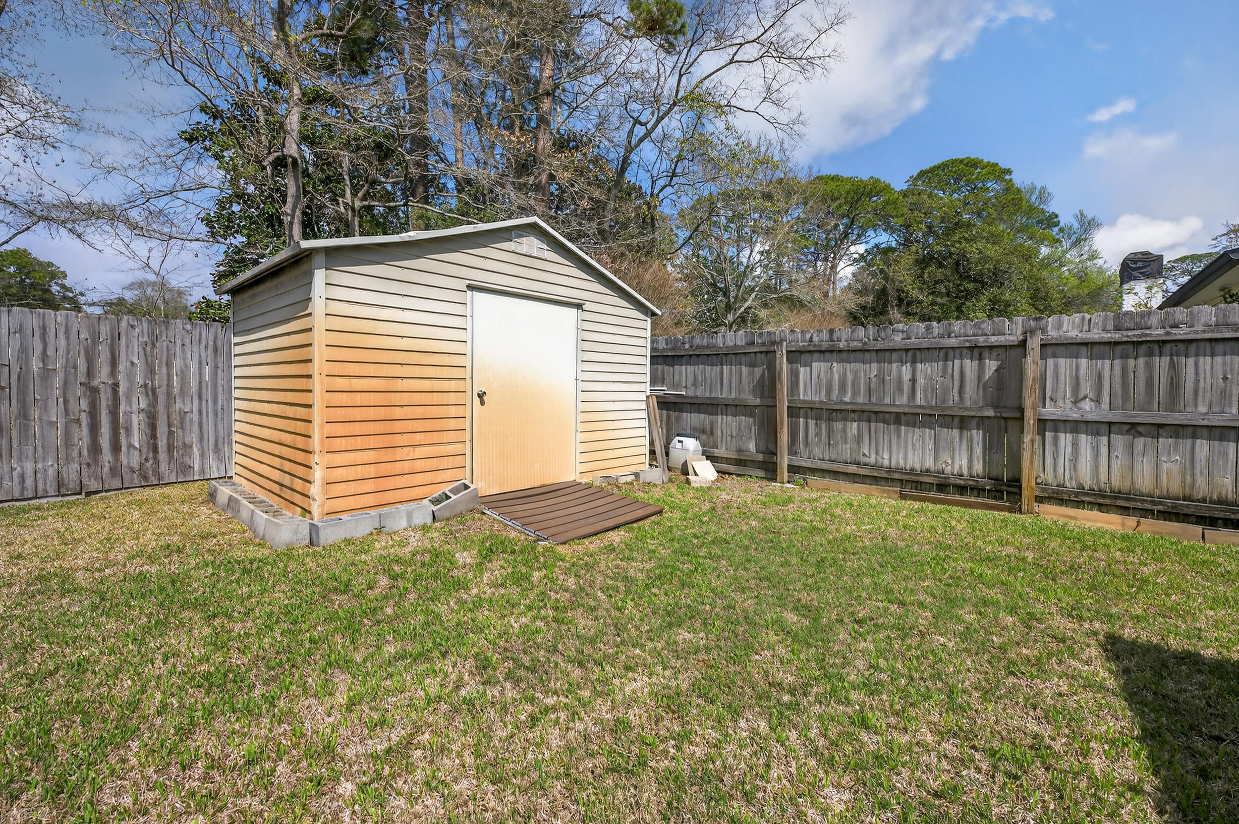 323 Pontevedra Lane