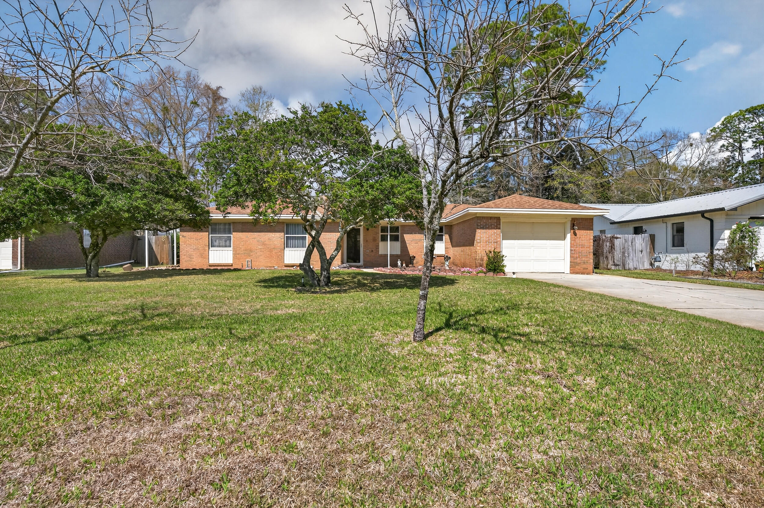 323 Pontevedra Lane