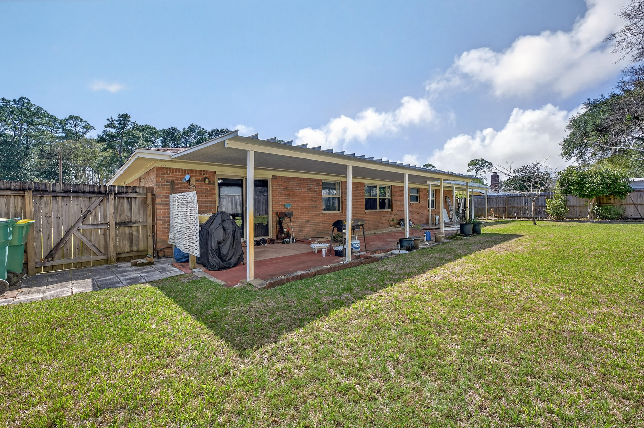 323 Pontevedra Lane