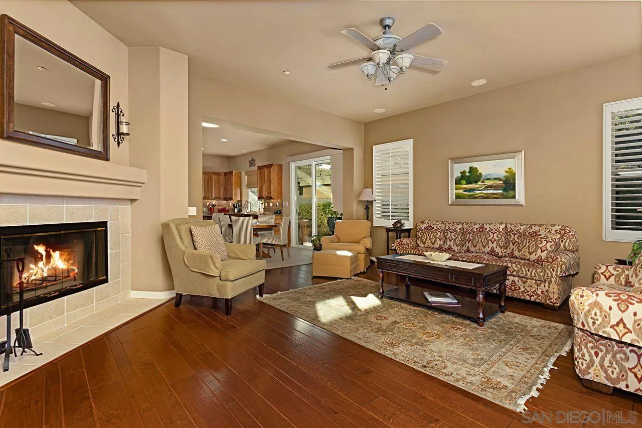 1081 Inverlochy Dr