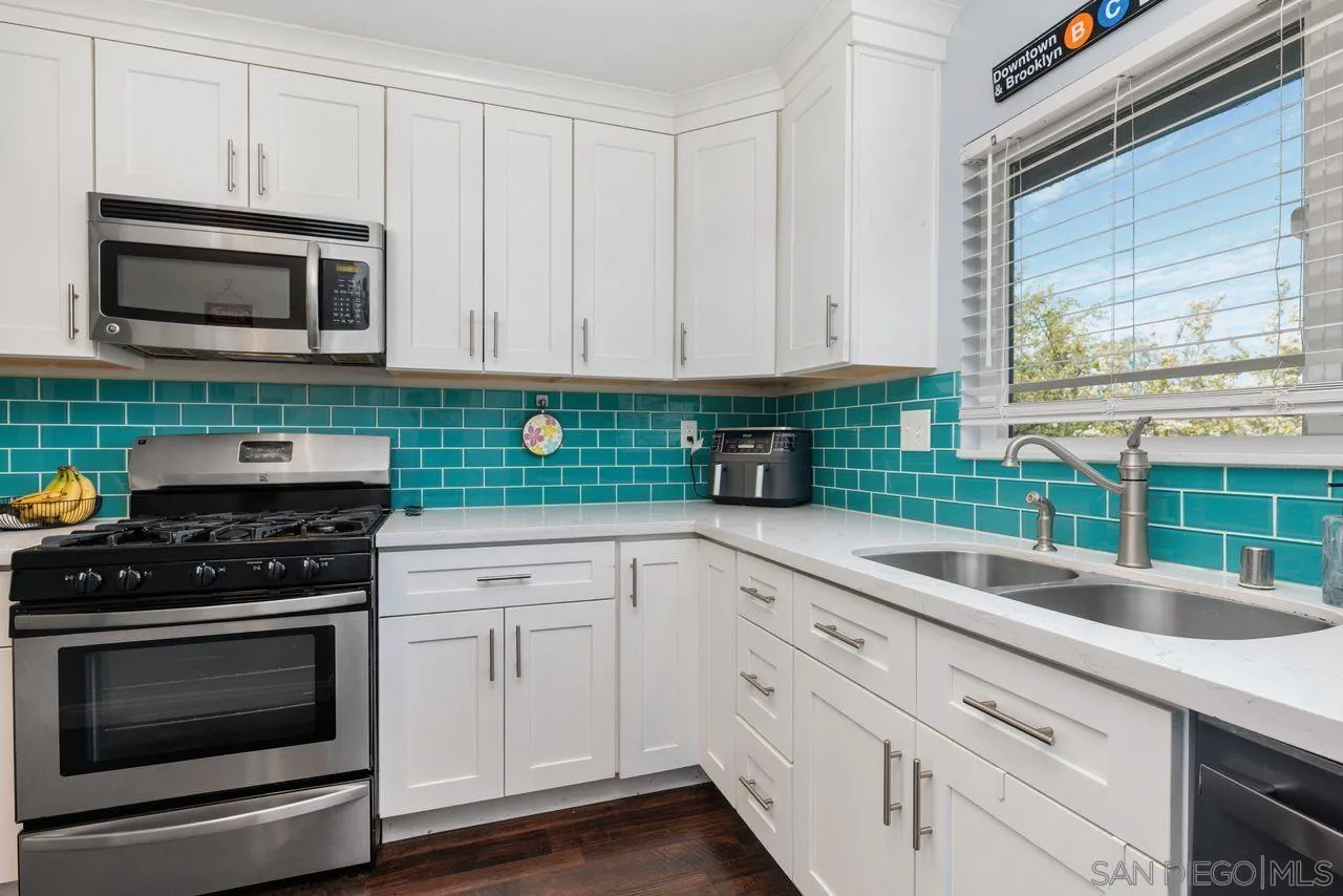 4205 Poquito Way Unit 2