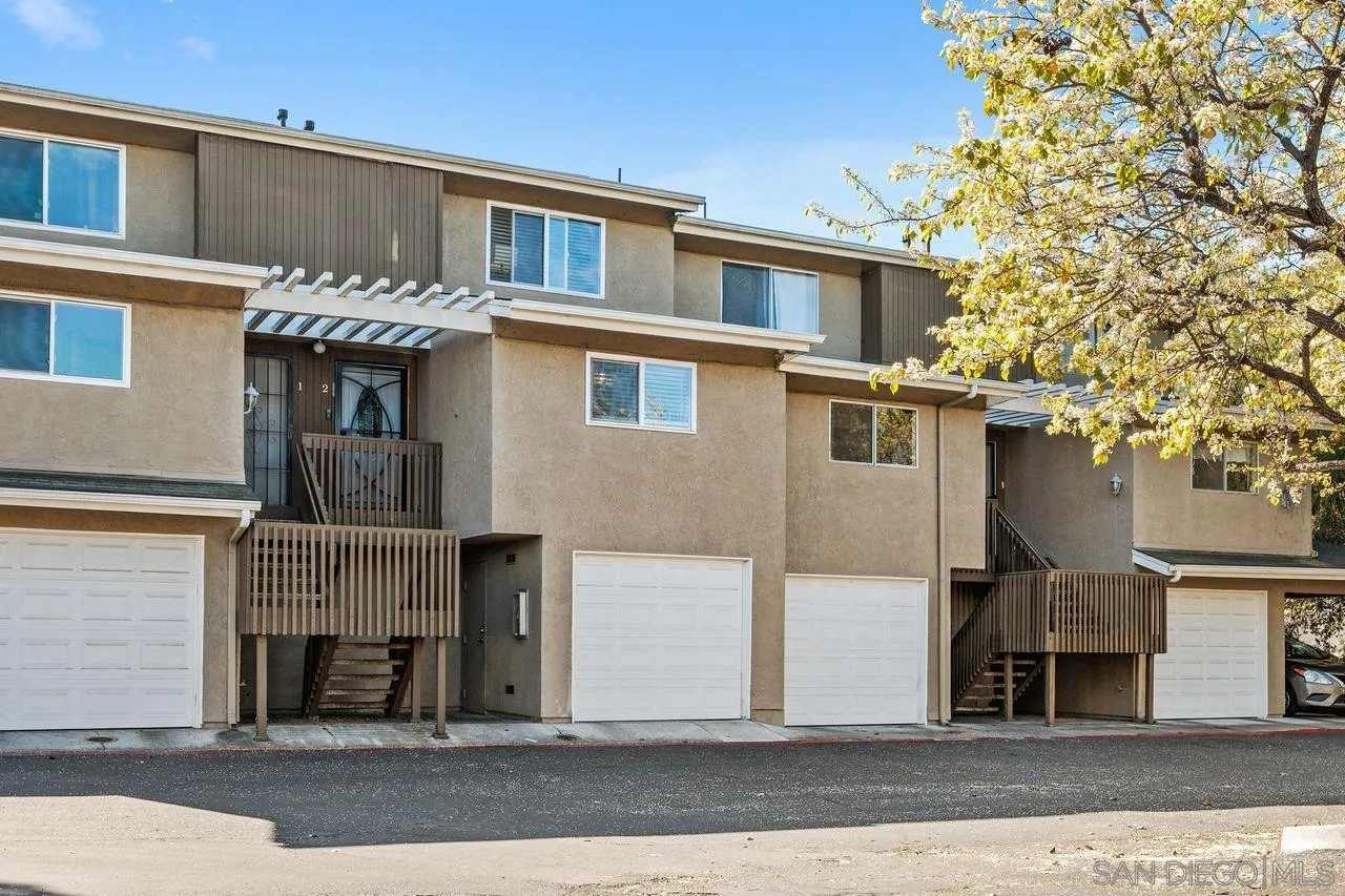 4205 Poquito Way Unit 2