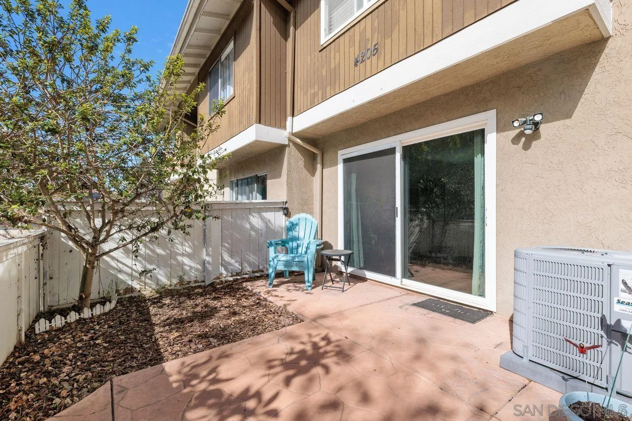 4205 Poquito Way Unit 2