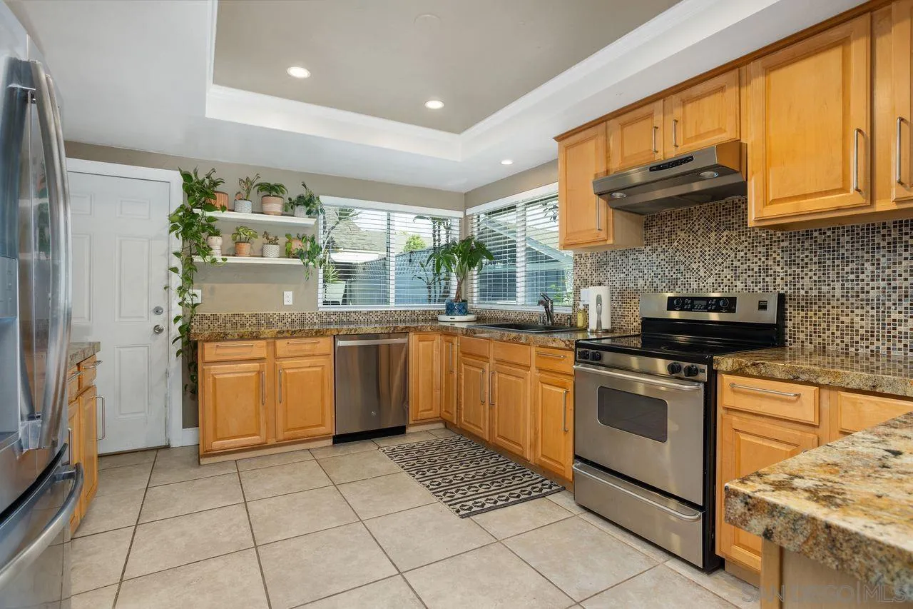 414 Los Arbolitos Blvd