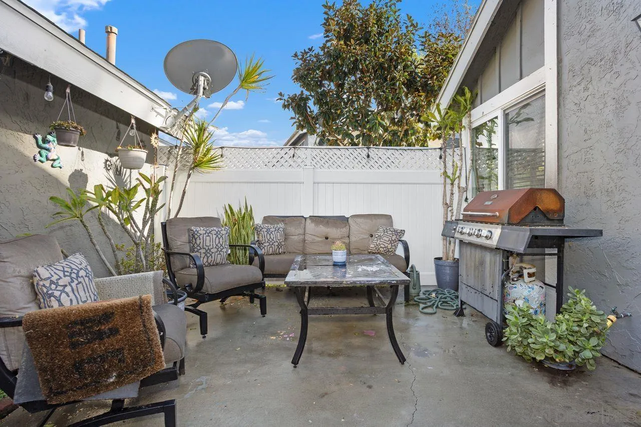 414 Los Arbolitos Blvd