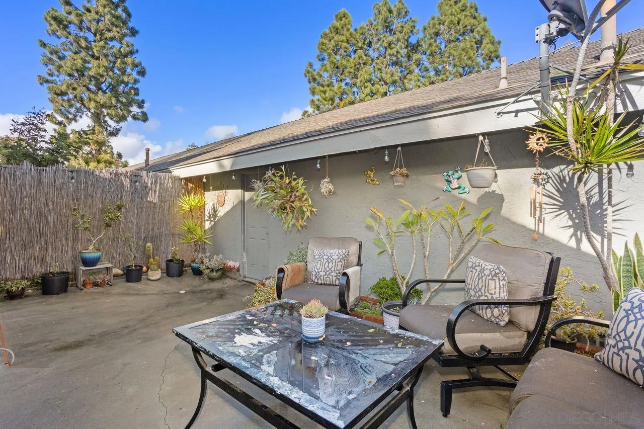 414 Los Arbolitos Blvd