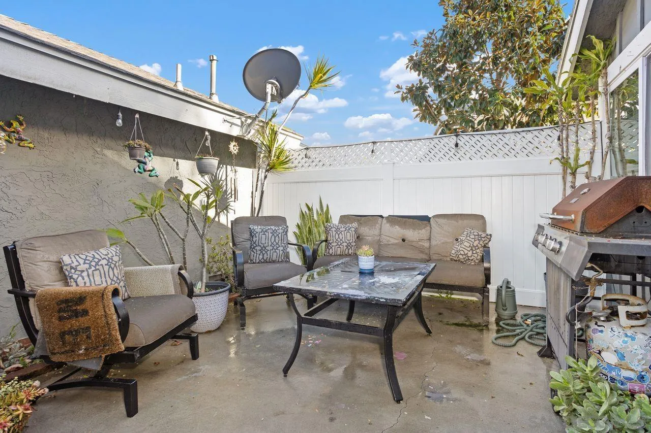 414 Los Arbolitos Blvd