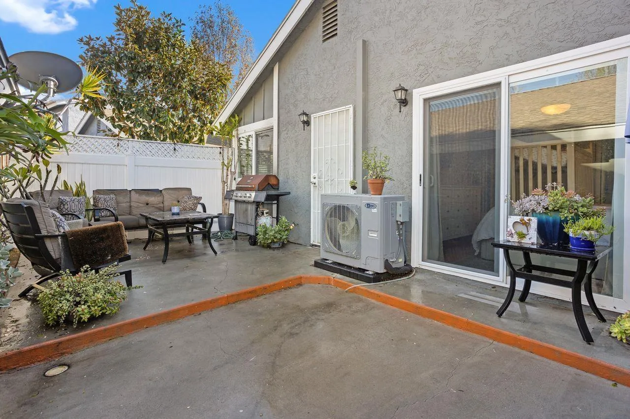 414 Los Arbolitos Blvd