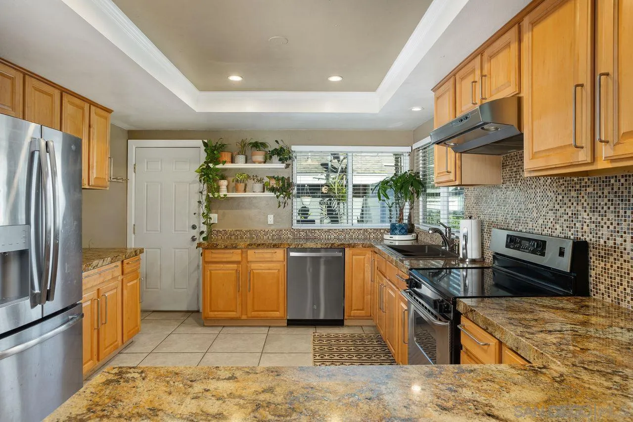 414 Los Arbolitos Blvd