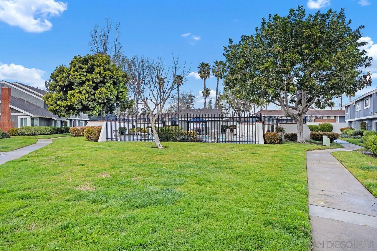 414 Los Arbolitos Blvd