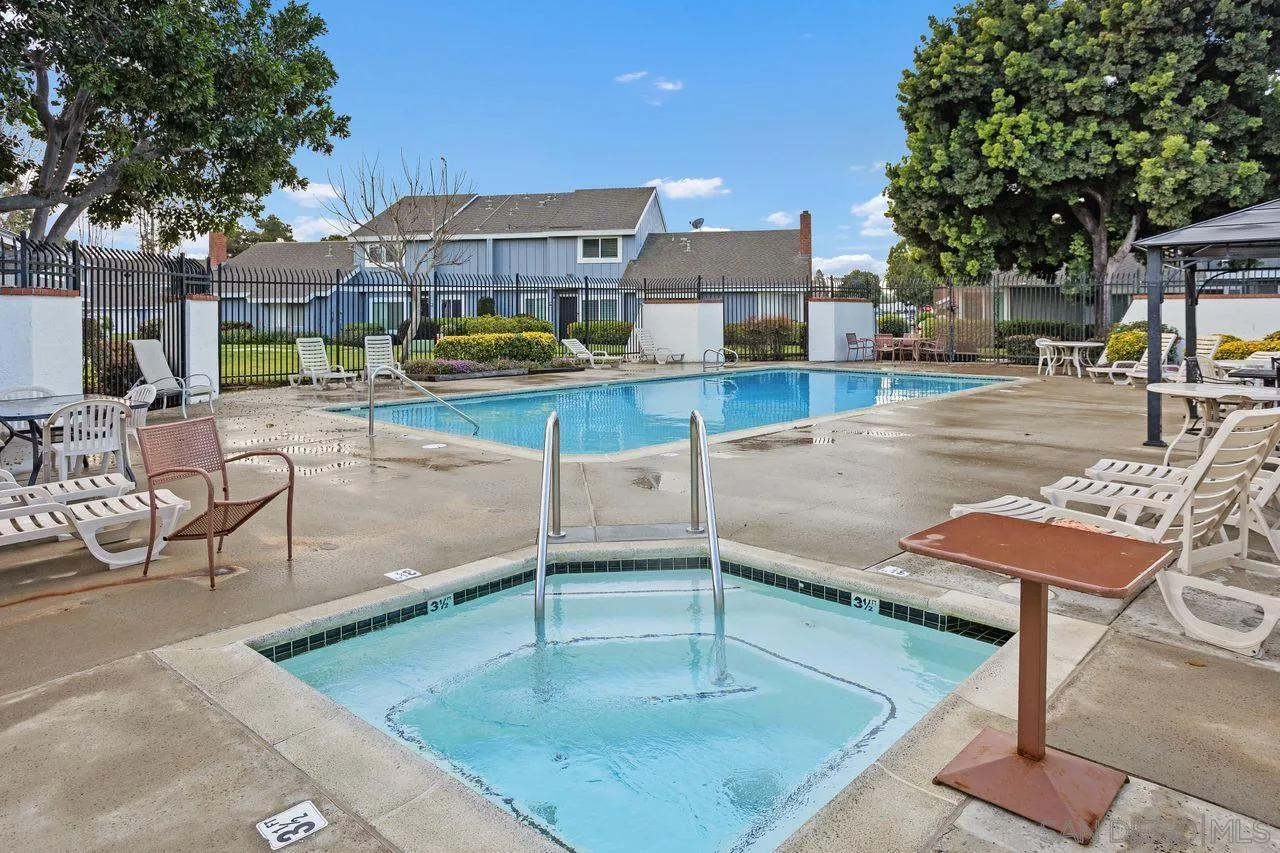 414 Los Arbolitos Blvd