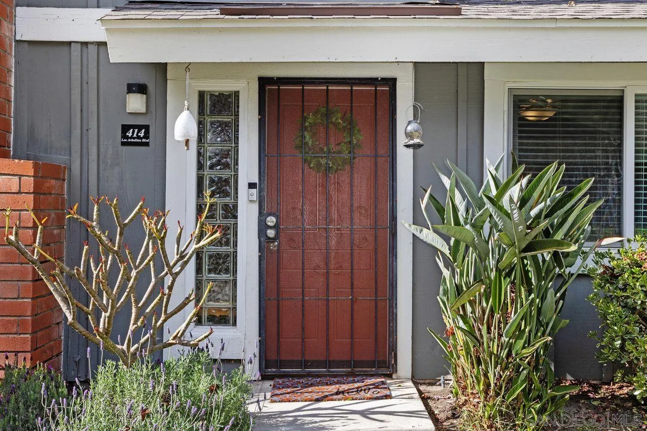 414 Los Arbolitos Blvd