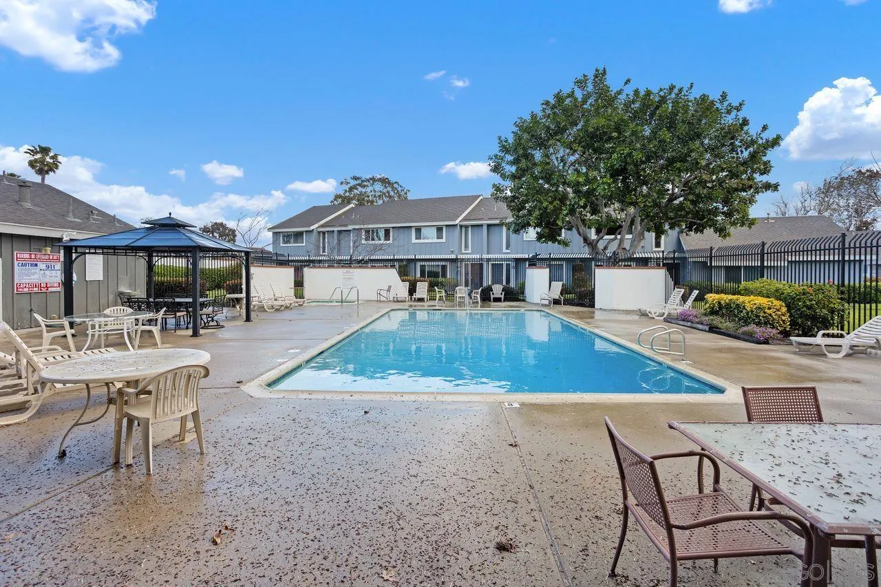 414 Los Arbolitos Blvd