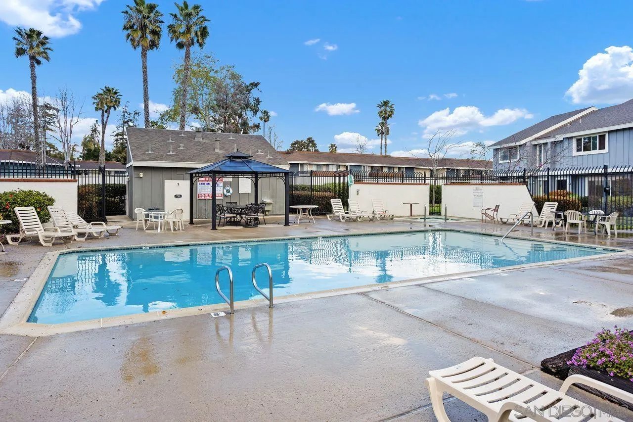 414 Los Arbolitos Blvd