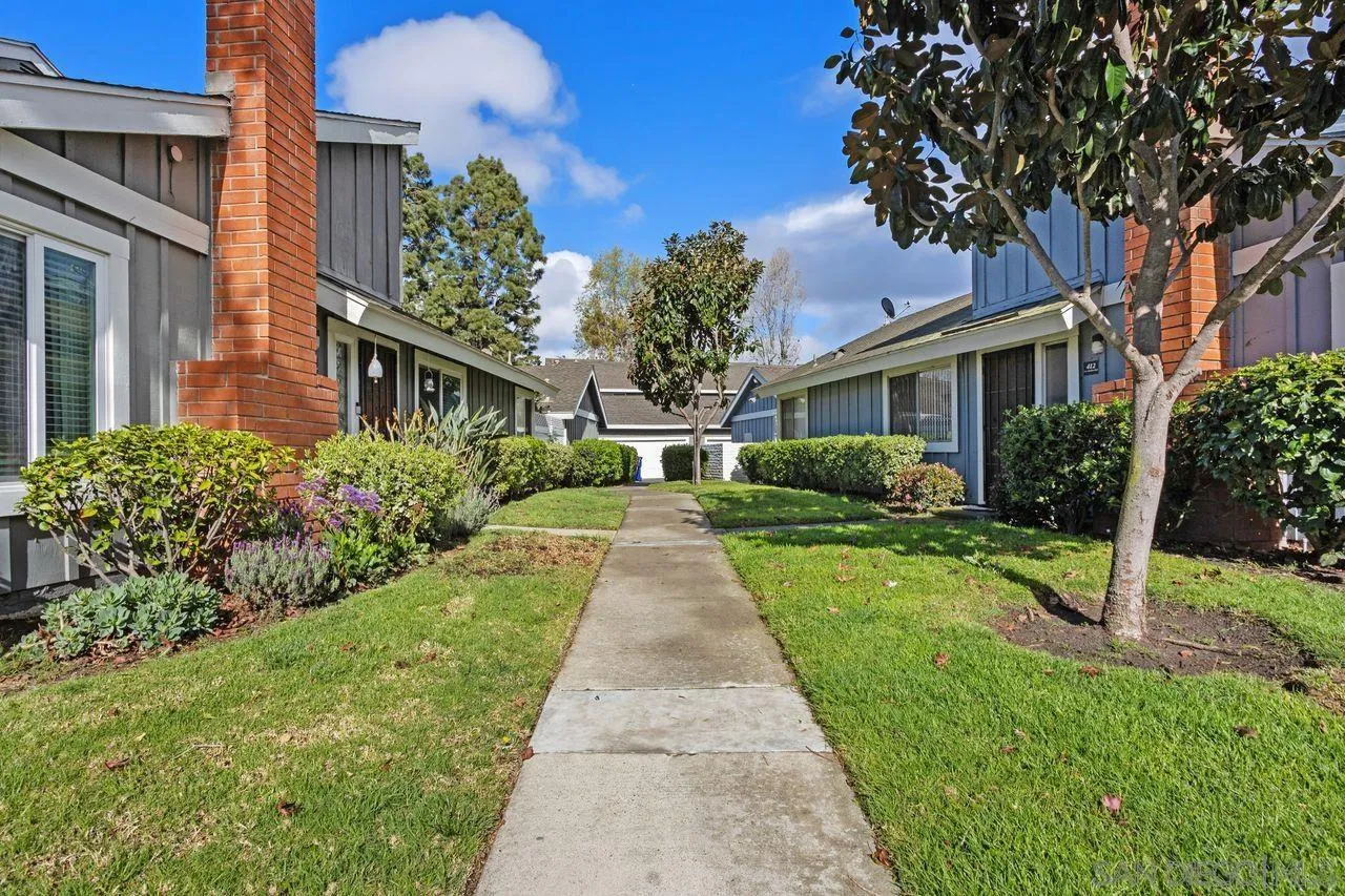 414 Los Arbolitos Blvd