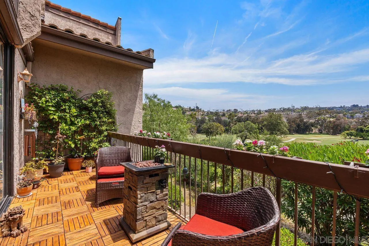 2564 Navarra Dr Unit 113