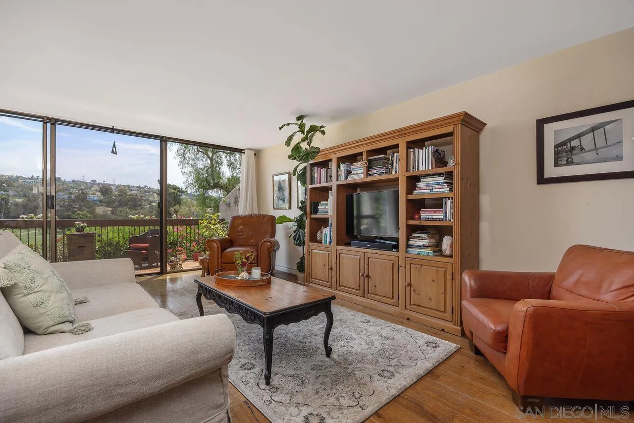 2564 Navarra Dr Unit 113