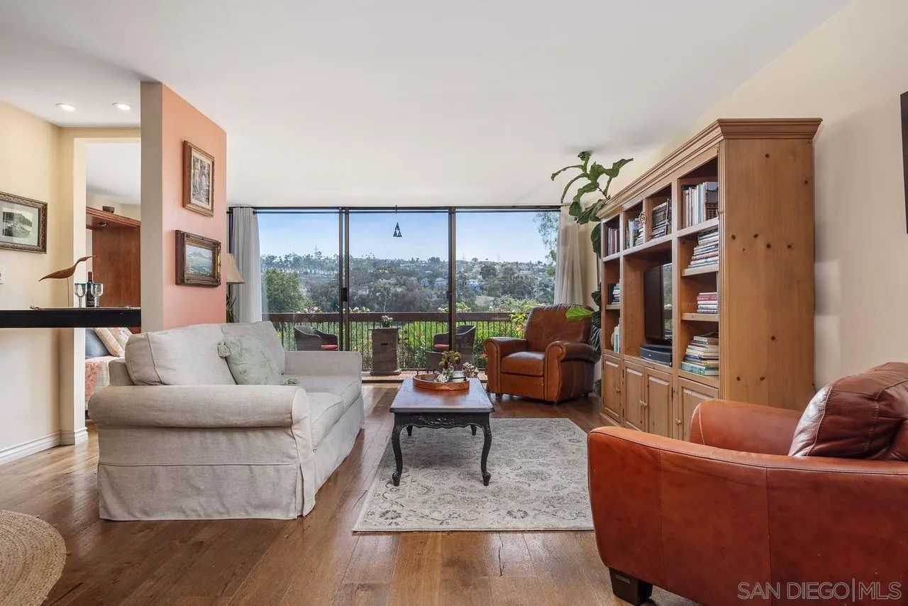 2564 Navarra Dr Unit 113
