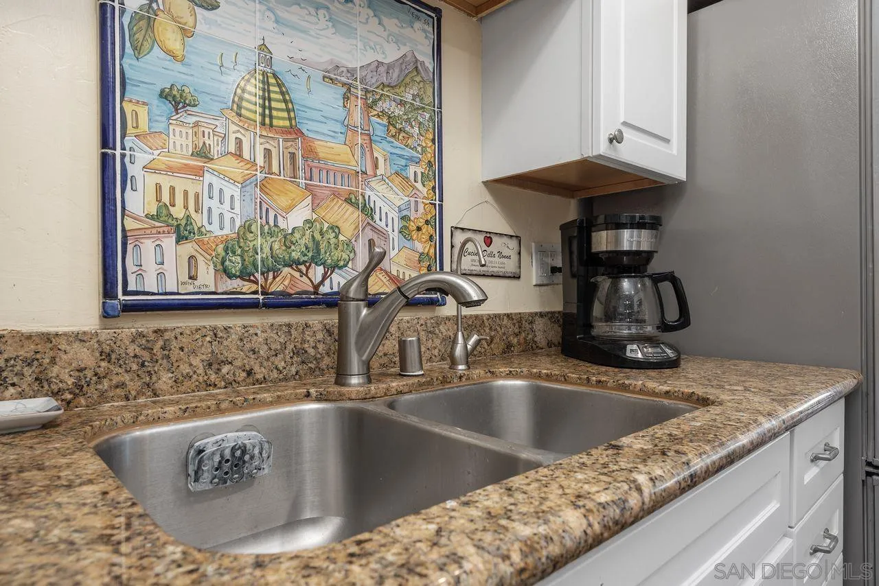 2564 Navarra Dr Unit 113