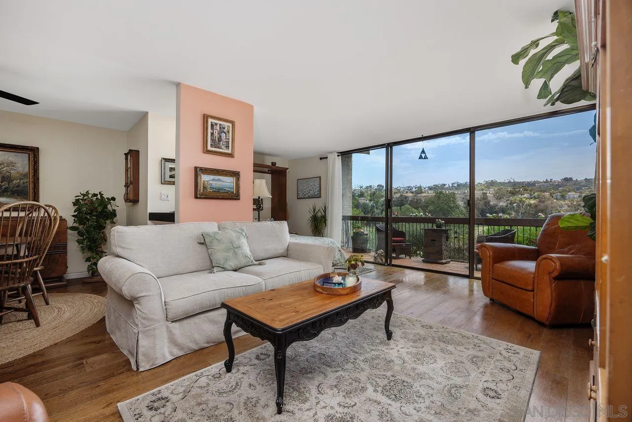 2564 Navarra Dr Unit 113