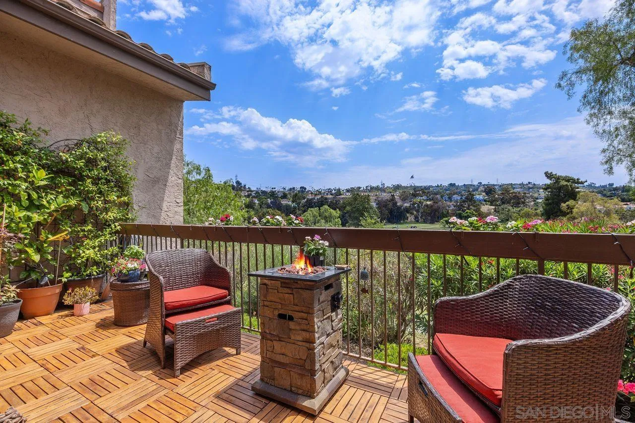 2564 Navarra Dr Unit 113