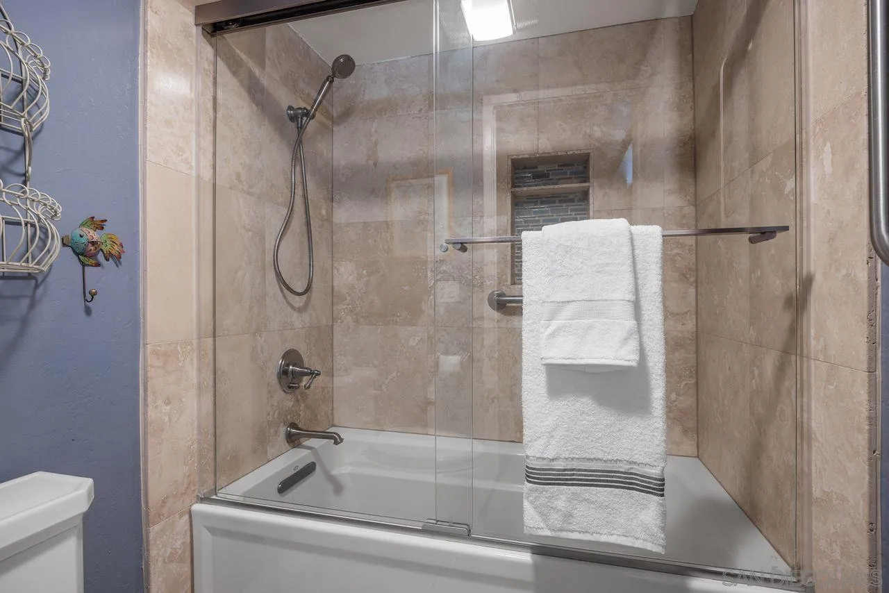2564 Navarra Dr Unit 113
