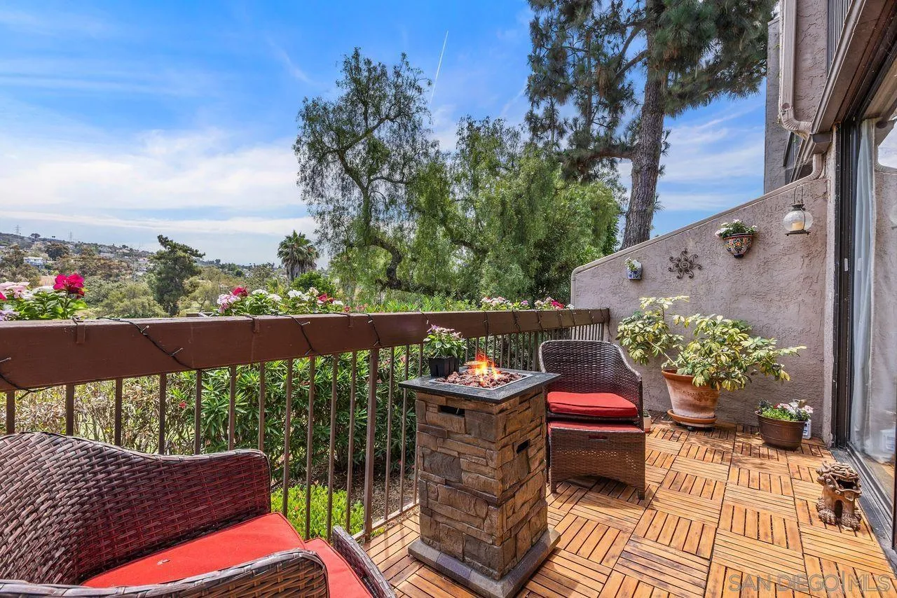 2564 Navarra Dr Unit 113