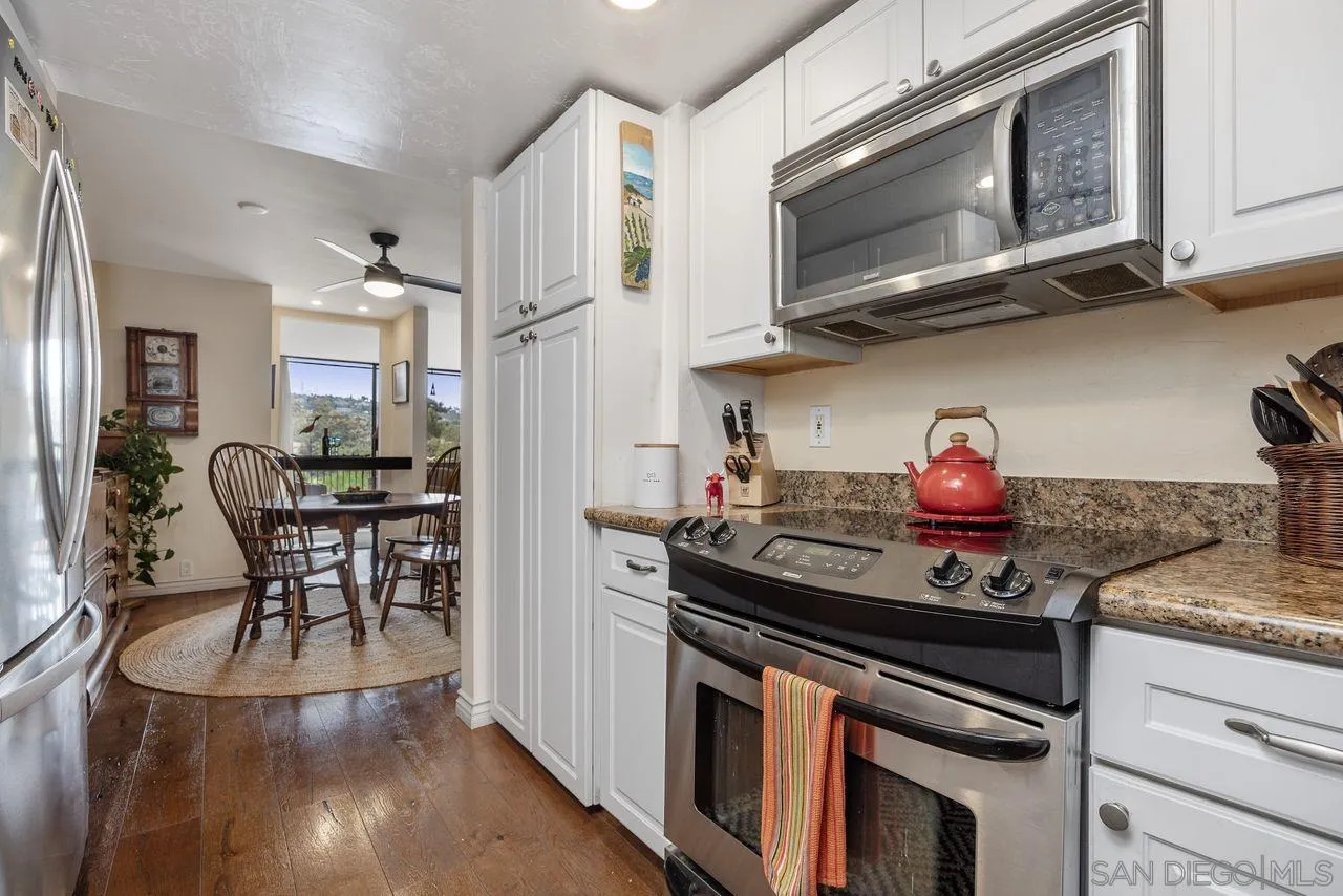 2564 Navarra Dr Unit 113