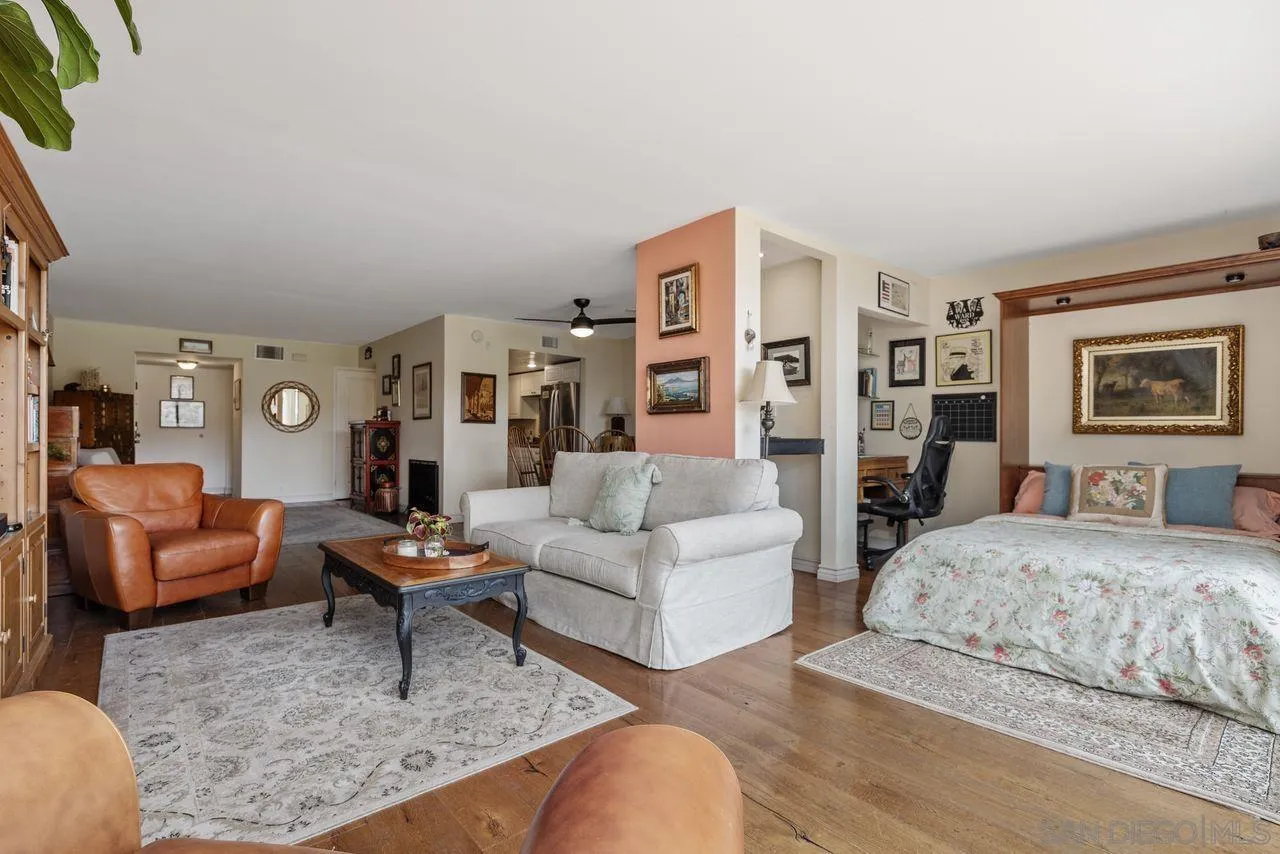 2564 Navarra Dr Unit 113