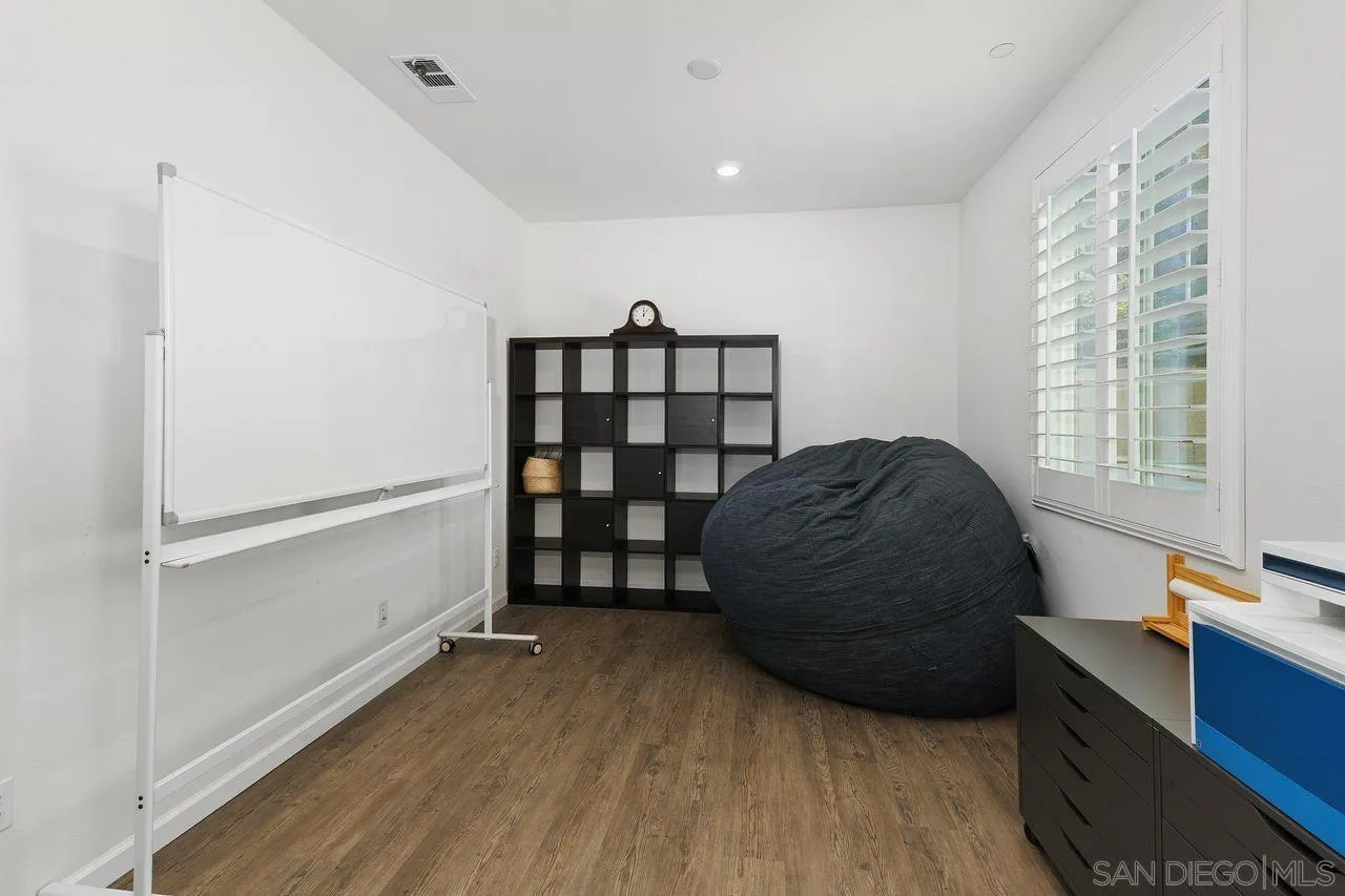 23318 Crystal Way