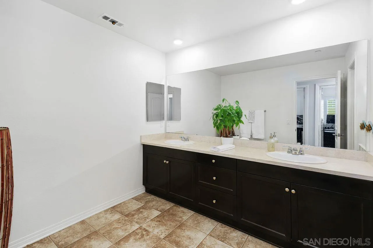 23318 Crystal Way